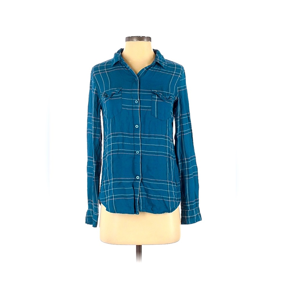 O’Neill size small, long sleeve button-down collared shirt with flannel print.